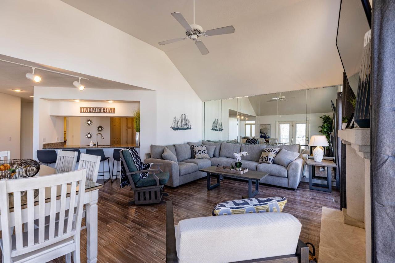 B 32-1 Spacious Villa Close To Pool Branson Eksteriør bilde