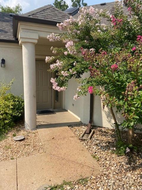 B 32-1 Spacious Villa Close To Pool Branson Eksteriør bilde